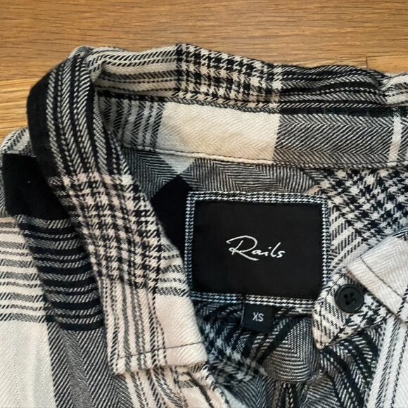[Rails]‎ Hunter Plaid Button-Down Shirt Black and White - Picture 5 of 5
